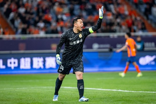 鲁媒：京鲁大战王大雷有望复出杆位 国安外援达万也有望赶上赛事
